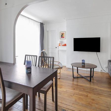 Апартаменты Charming Flat With Balcony In The Centre Of Paris - Welkeys Экстерьер фото