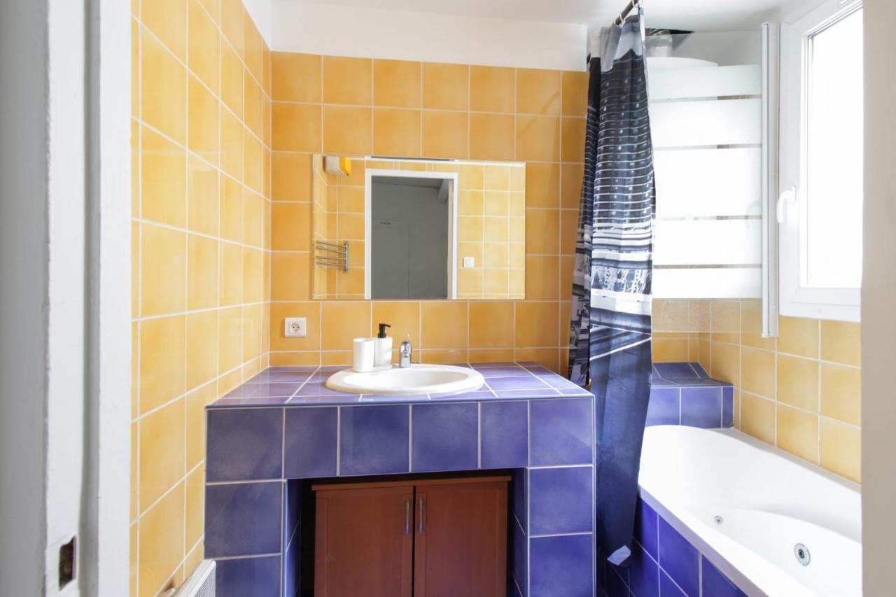 Апартаменты Charming Flat With Balcony In The Centre Of Paris - Welkeys Экстерьер фото